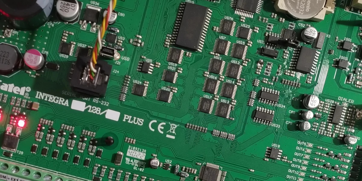 Konfiguracja i uruchamianie systemów bezpieczeństwa w Twoim domu