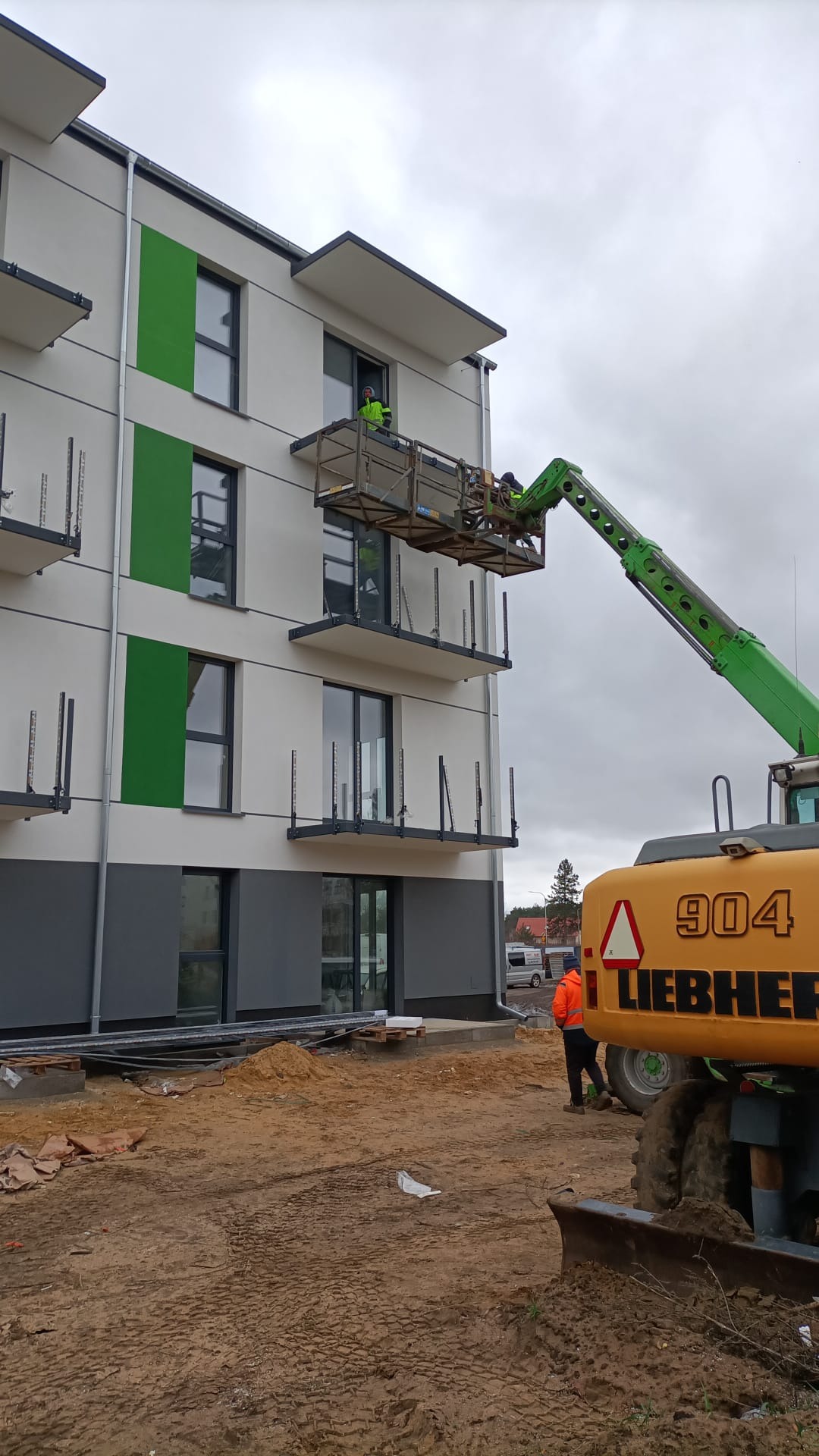 Montaż balustrad systemowych