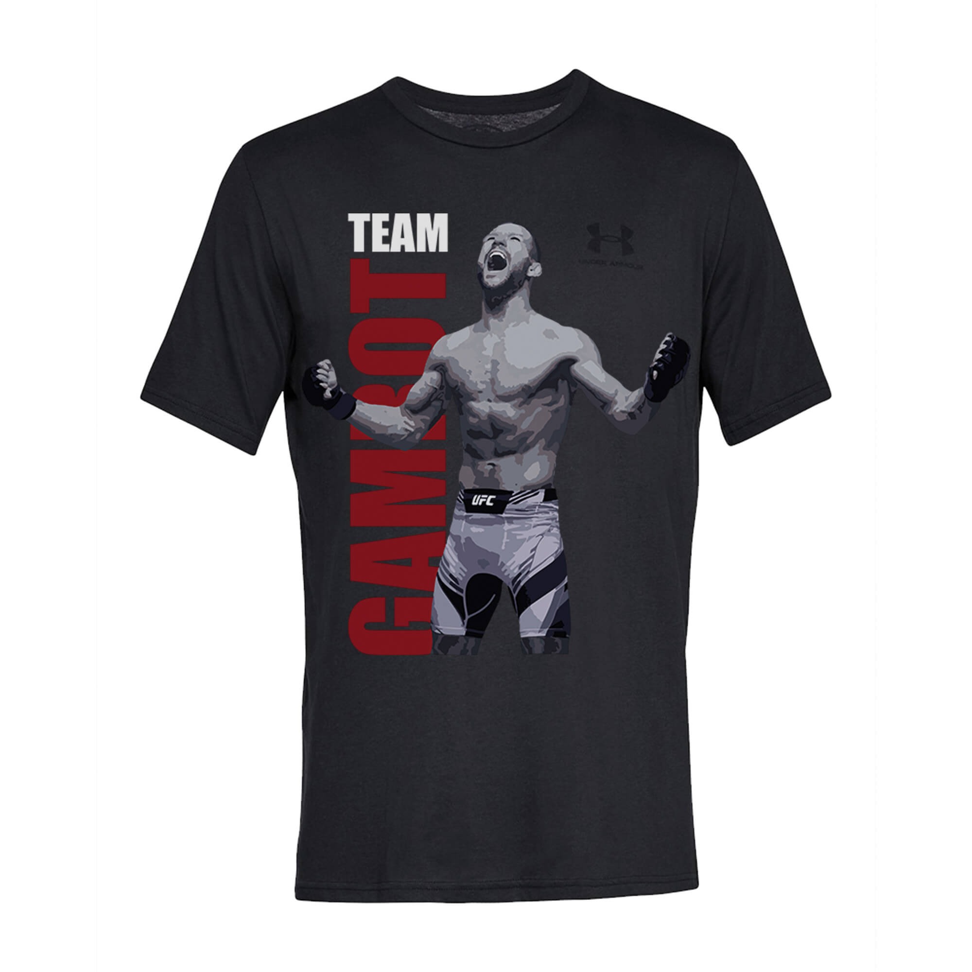 Czarna koszulka z nadrukiem graficznym przedstawiającym zawodnika MMA z napisem TEAM i nazwiskiem GAMROT, logo Under Armour w prawym górnym rogu.