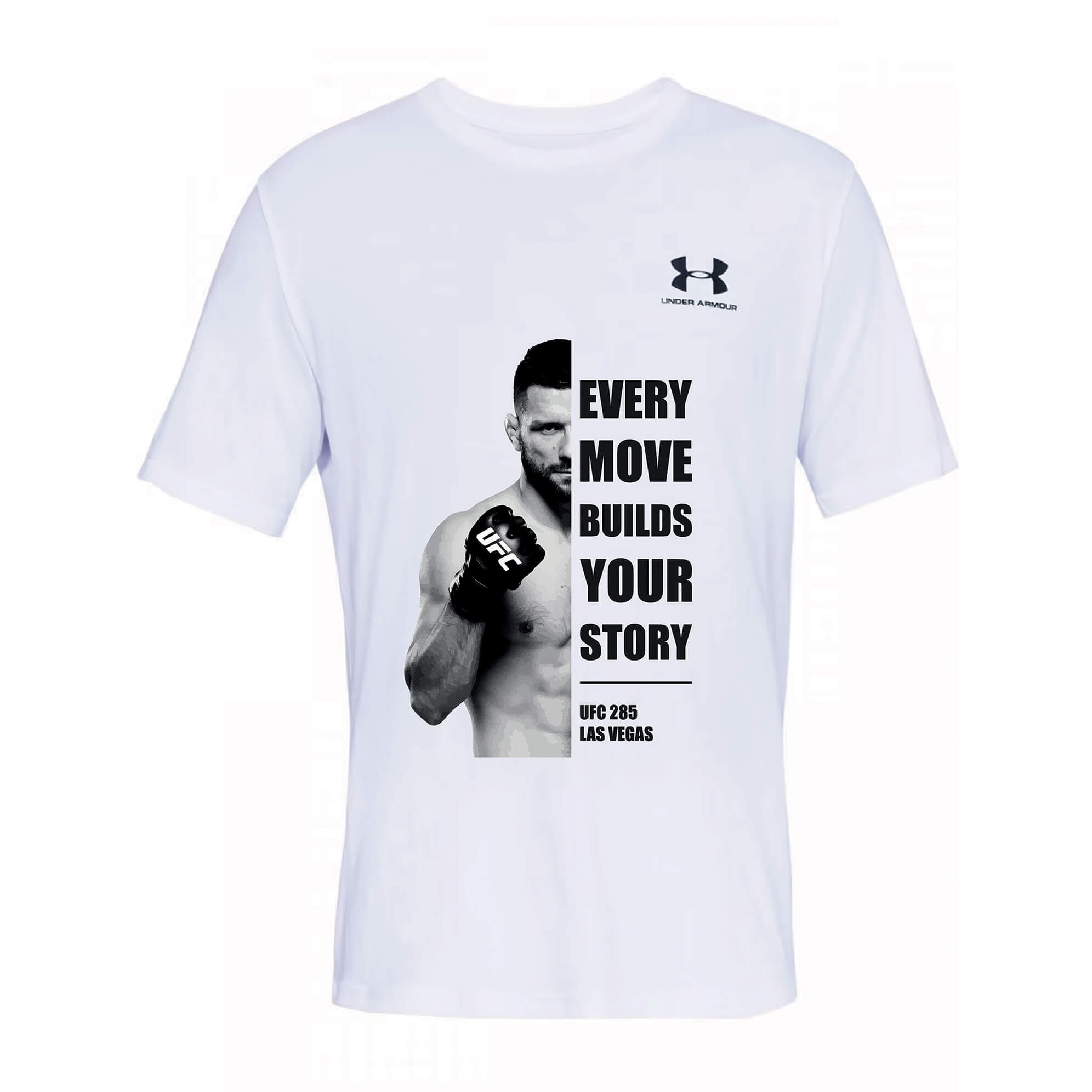 Biała koszulka z nadrukiem przedstawiającym zawodnika UFC w czarno-białej tonacji, napis 'Every move builds your story' oraz logo Under Armour.