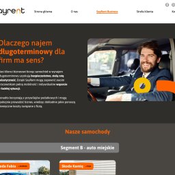 IOTEN - Strona internetowa firmy SayRent z ofertą długoterminowego wynajmu samochodów dla firm. Uśmiechnięty mężczyzna w garniturze za kierownicą auta.