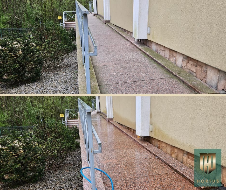 Porównanie przed i po czyszczeniu granitowej ścieżki przy budynku, widoczna różnica w czystości i kolorze kamienia, z niebieskim wężem ogrodowym leżącym obok.