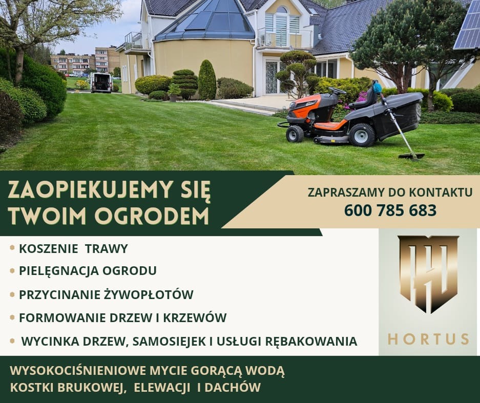 Traktorek do pielęgnacji trawnika na tle zadbanego ogrodu z domem, reklama usług ogrodniczych firmy Hortus.