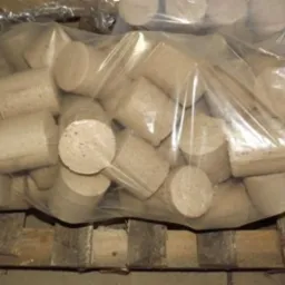 Brykiet opałowy 100 % trocina .