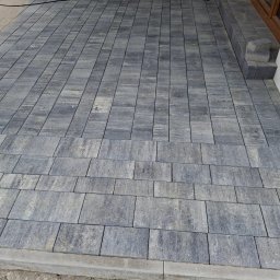 Układanie kostki brukowej Żeleźnikowa Wielka 1