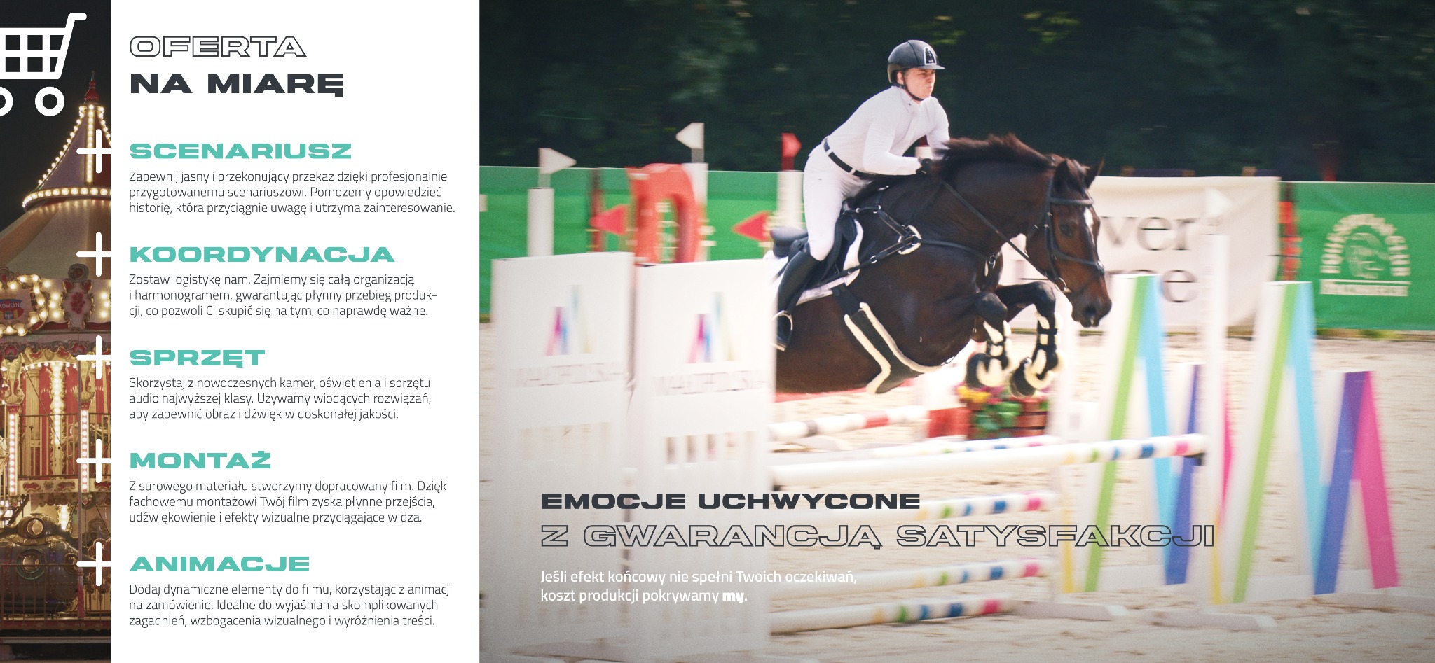 Jeździec w białym stroju i kasku na brązowym koniu skacze przez przeszkodę na zawodach jeździeckich, w tle widoczne banery reklamowe.