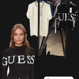1LS Iryna Kozarenko - Ekspozycja odzieży marki Guess: biała koszulka polo z metką na wieszaku, czarna koszulka z napisem Guess na wieszaku oraz modelka w czarnym body z napisem Guess, na czarnym tle.