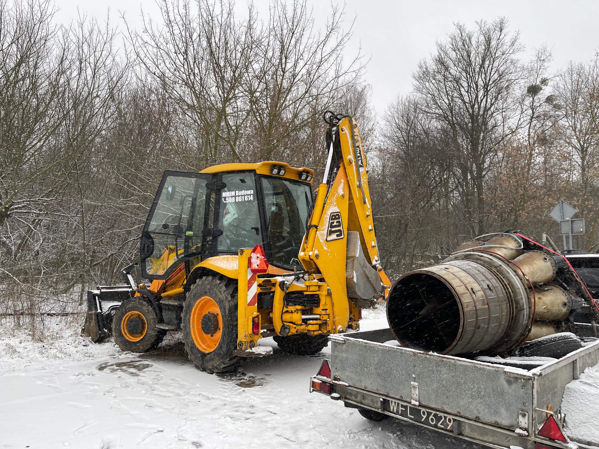 Transport silnika odrzutowego samolotu.