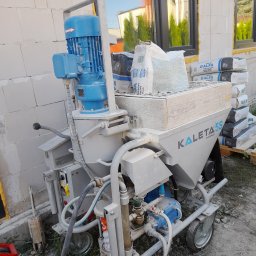 Tynki maszynowe Marki 3