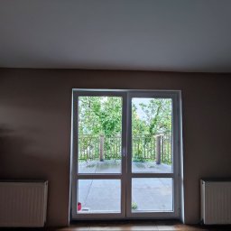 Usuniecie poprzedniej pokrywy, kladzenie gladzi i malowanie