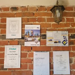 doświadczenie i zdobyte umiejętności na papierze.