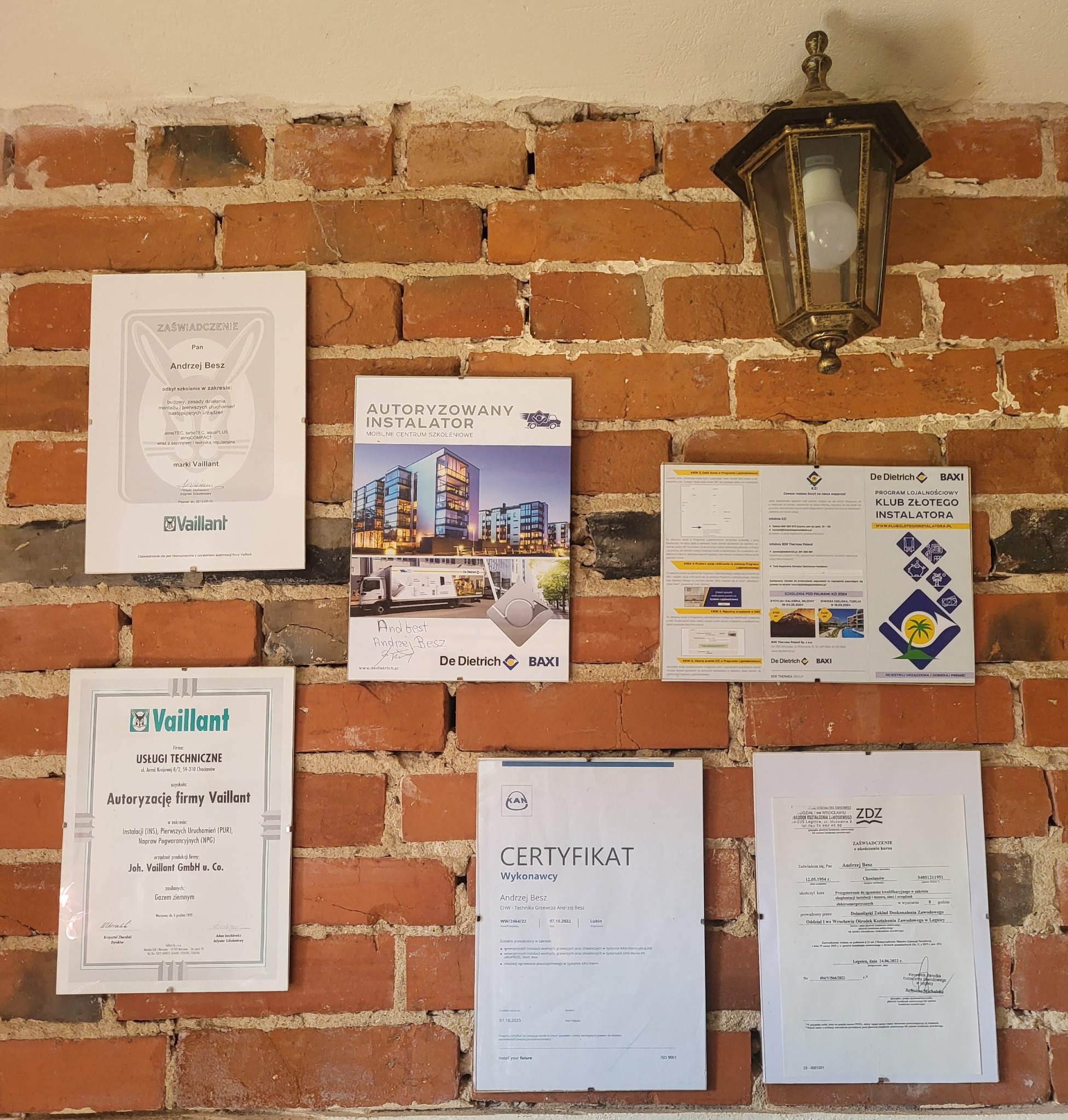 doświadczenie i zdobyte umiejętności na papierze.