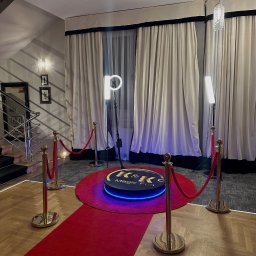 Oferowana przez nas fotobudka 360. 