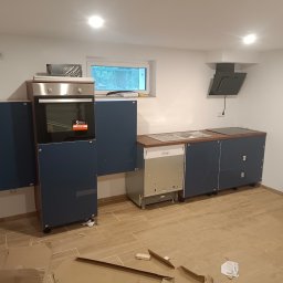 USŁUGI REMONTOWO-BUDOWLANE DANIEL MOSKALEK - Montaż kuchni, prace w trakcie