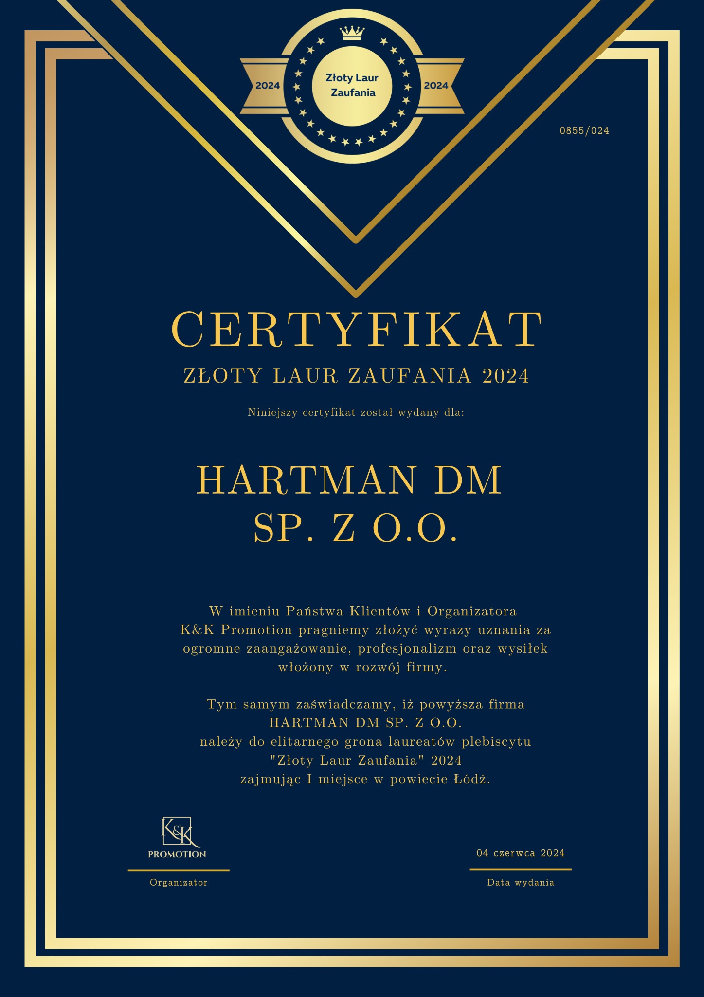 Certyfikat Złoty Laur Zaufania 2024 dla firmy HARTMAN DM SP. Z O.O. na ciemnoniebieskim tle z ozdobnymi złotymi ramkami i elementami graficznymi.