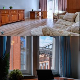 Mariusz Lyczewski - Jasne wnętrze pokoju z drewnianymi meblami, biurkiem z laptopem i widokiem na budynki przez okno, podzielone na dwie części: górna część pokazuje całe pomieszczenie, dolna część skupia się...