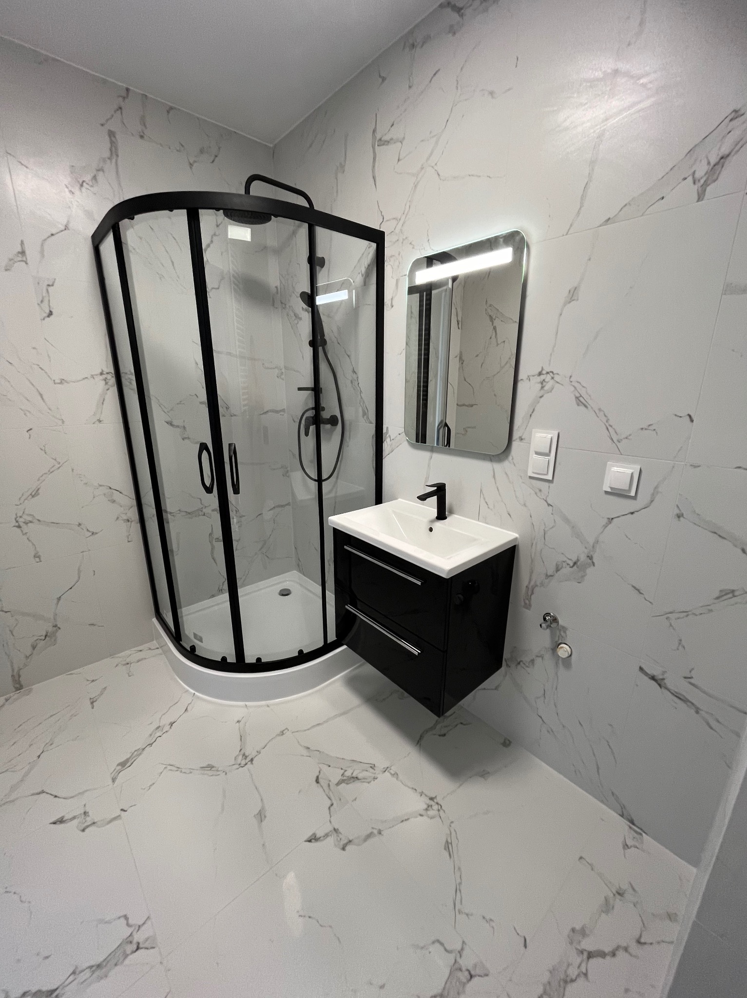 Wykonanie jednej z Łazienek kompleksowo od A do Z