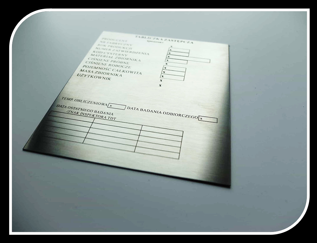 Grawerowane tabliczki znamionowe ze stali nierdzewnej