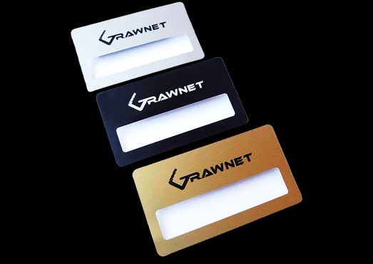 Identyfikatory z okienkiem dla pracowników