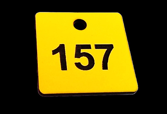 Numerki do szatni z laminatu grawerskiego