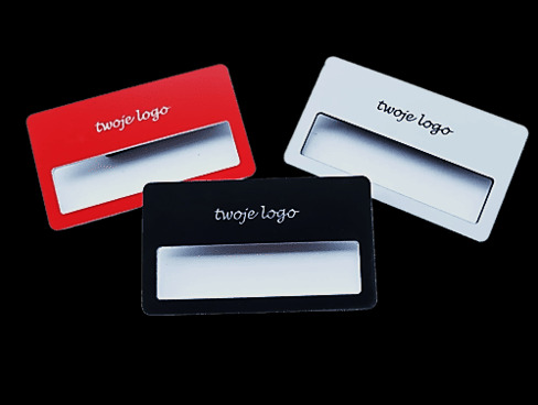 Grawerowane identyfikatory z laminatów