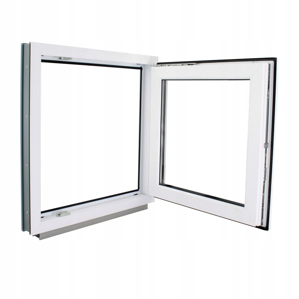 Białe, uchylne okno z tworzywa sztucznego, otwarte na oścież, widoczne detale uszczelki i mechanizmu otwierania, na białym tle.