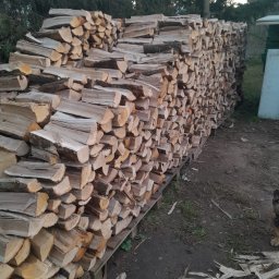 Drewno kominkowe DĘBOWE połupane.
Dowóz do klienta 
Jeden transport maksymalnie 6mp