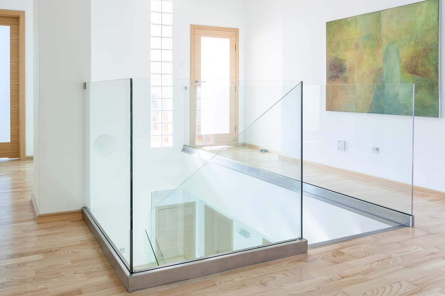 Balustrady szklane wewnętrzne