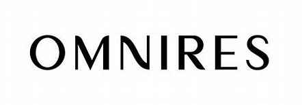 Czarny napis 'OMNIRES' na białym tle, elegancka typografia.