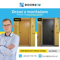Doors4u S.C. - Porównanie: Stare, jasne drzwi wejściowe z numerem 71, obok nowej, grafitowej konstrukcji z pionowym paskiem, na tle żółtej klatki schodowej. Mężczyzna w okularach i błękitnej koszuli z założonymi...