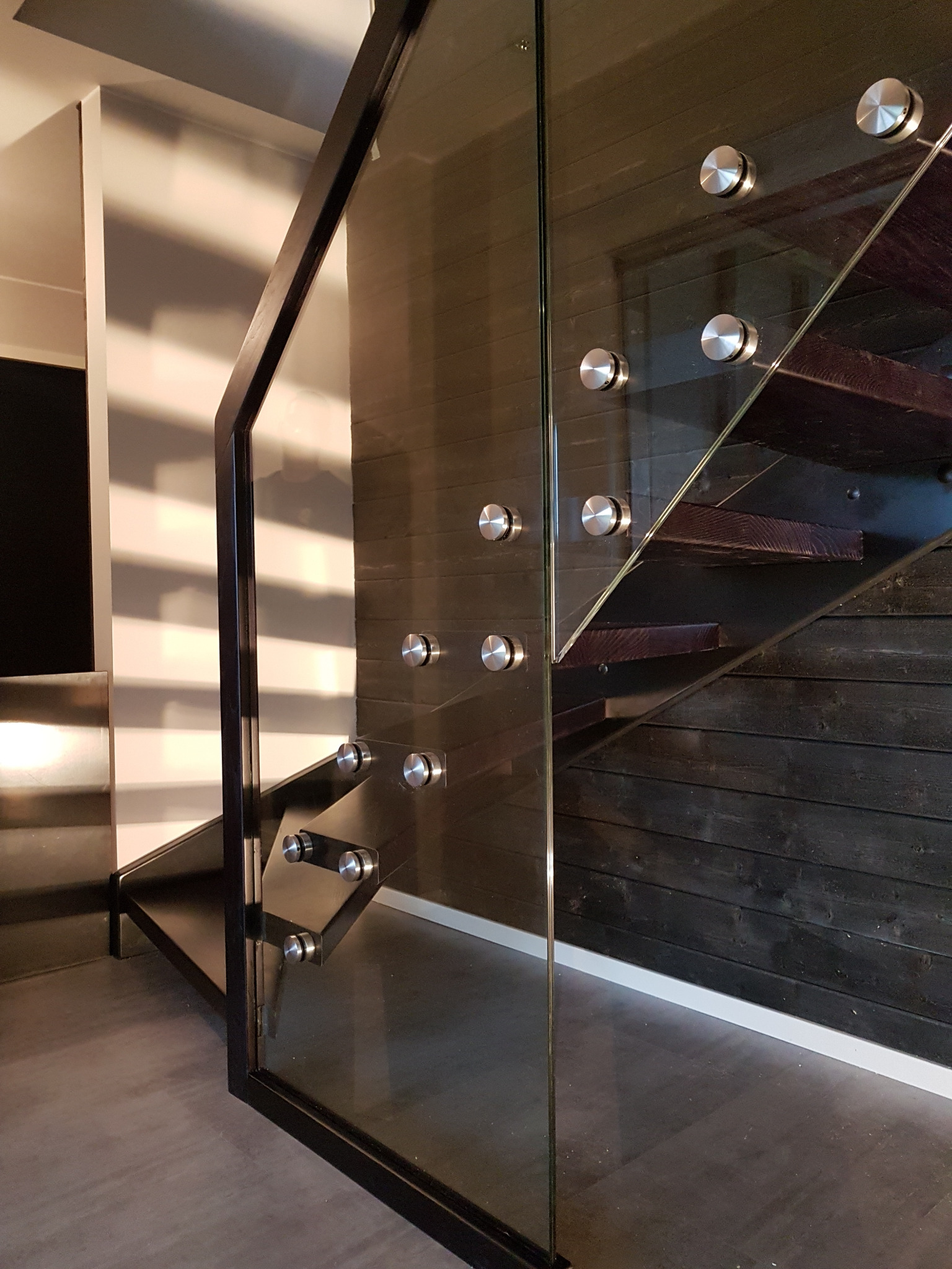 Schody +szyby na rotulach