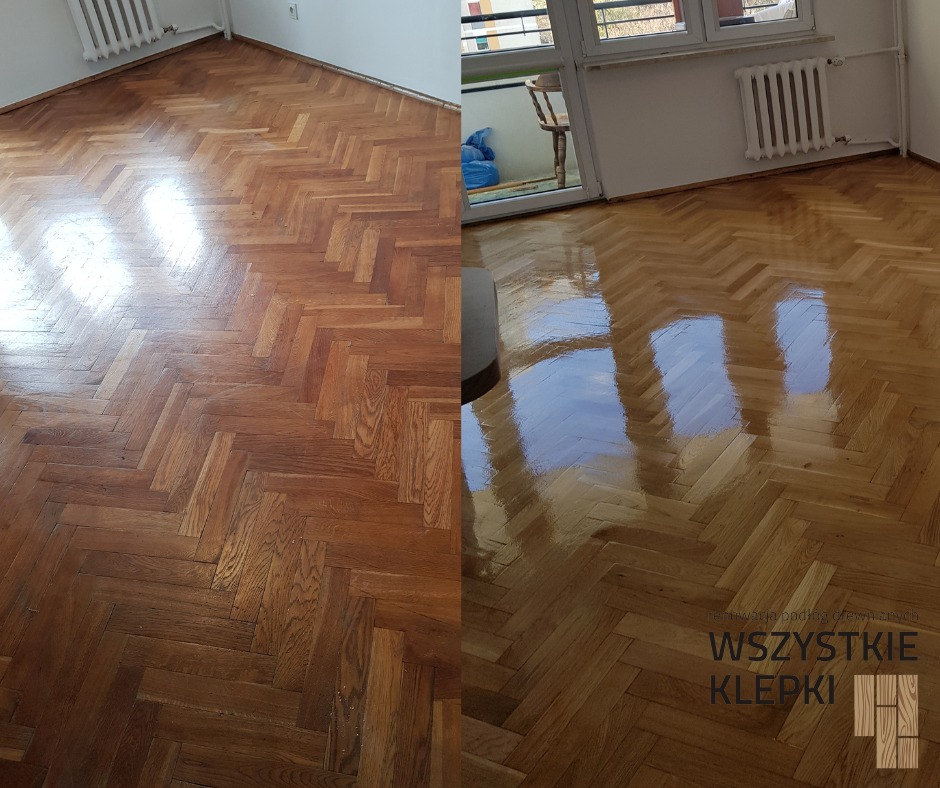 Porównanie parkietu ułożonego w jodełkę przed i po renowacji: matowa, ciemniejsza powierzchnia po lewej stronie i błyszcząca, jaśniejsza po prawej stronie, z widocznym odbiciem okna.