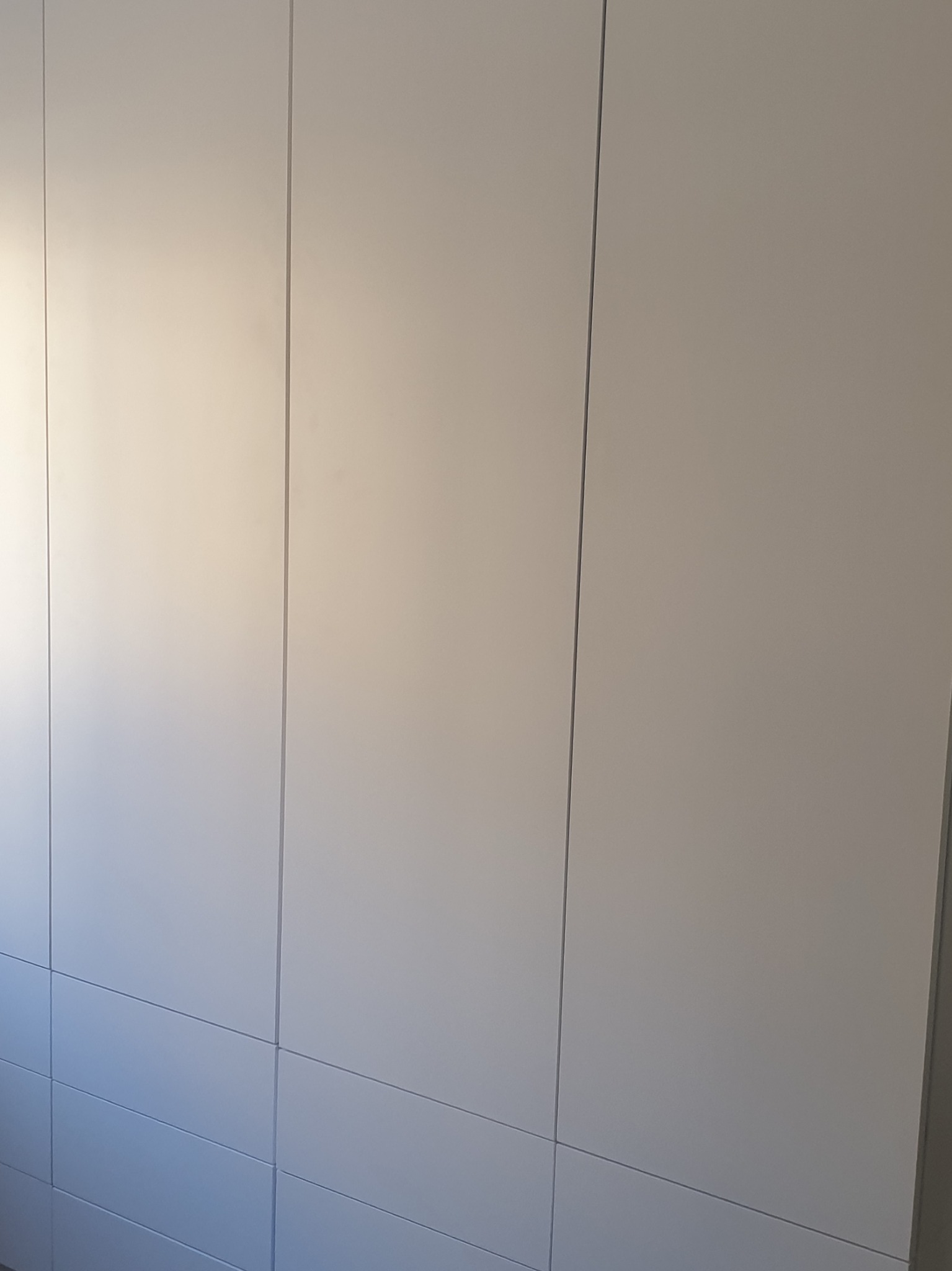 Szafa otwierana w systemie push to open