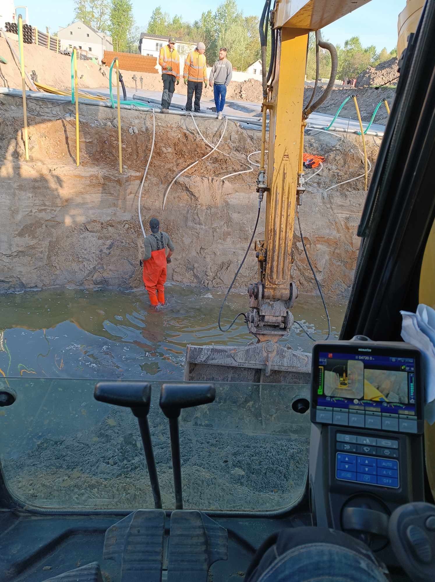 Wykop pod zbiornik , jeszcze -3 metry