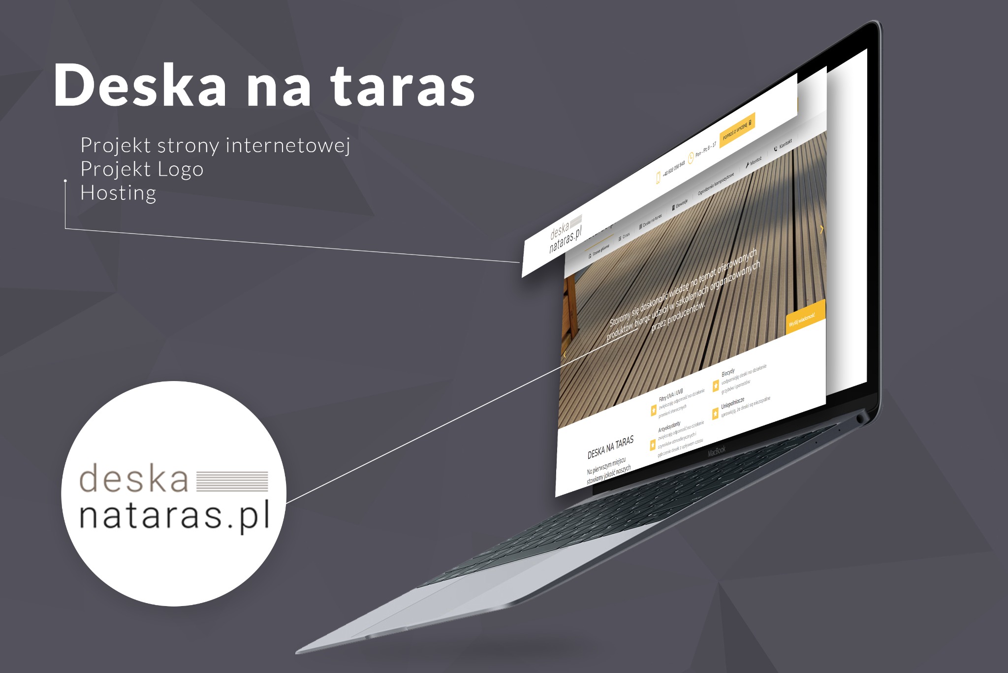 Laptop wyświetla stronę internetową firmy oferującej deski tarasowe, widoczny fragment strony z tekstem 'Deska na taras' i zdjęciem desek