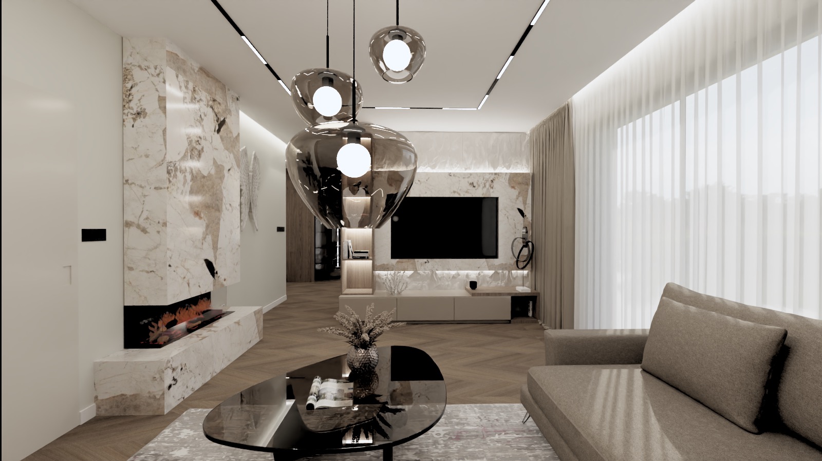 Nowoczesny salon z marmurowym kominkiem, telewizorem na ścianie, szklanym stolikiem kawowym i wiszącymi lampami o organicznych kształtach. Parkiet w jodełkę i jasne zasłony dodają elegancji.
