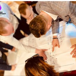 Planowanie projektów nie jest czynnością łatwą. Praca zespołowa pomaga znaleźć optymalne rozwiązanie.