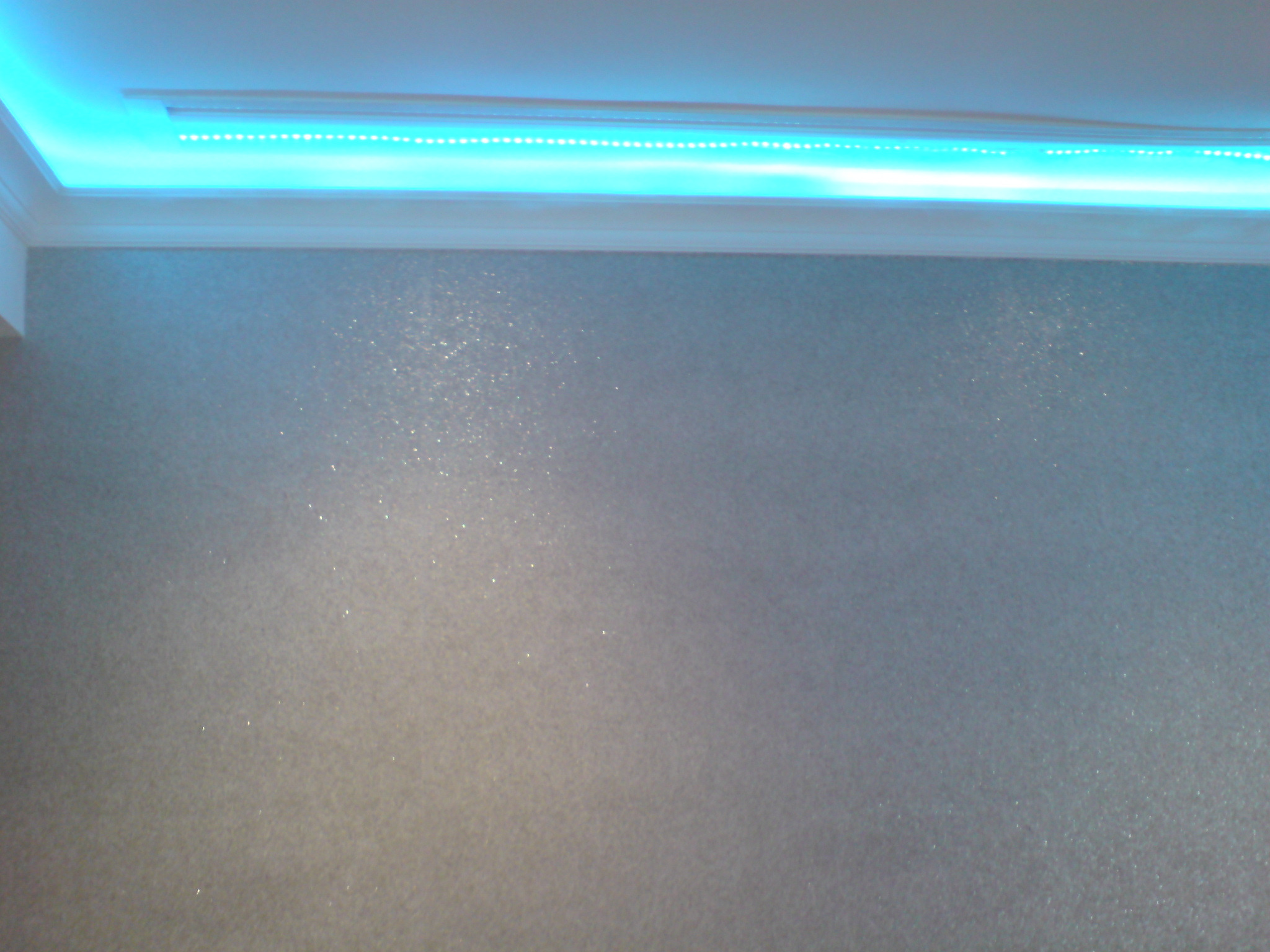 Tapetowanie tapetą z 'łuską rybią'