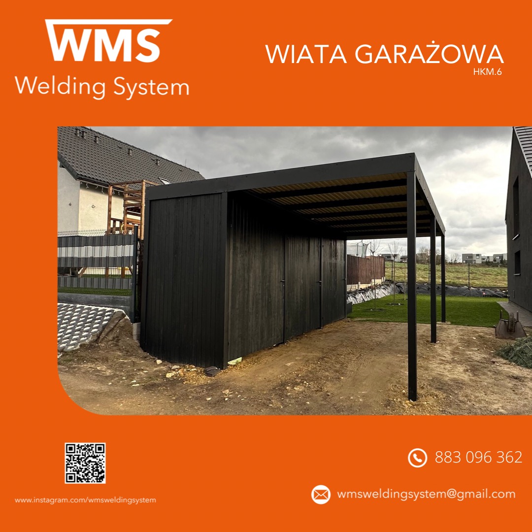 Czarna wiata garażowa z metalową konstrukcją, widok z boku, z widocznym logo firmy WMS Welding System i danymi kontaktowymi na pomarańczowym tle.