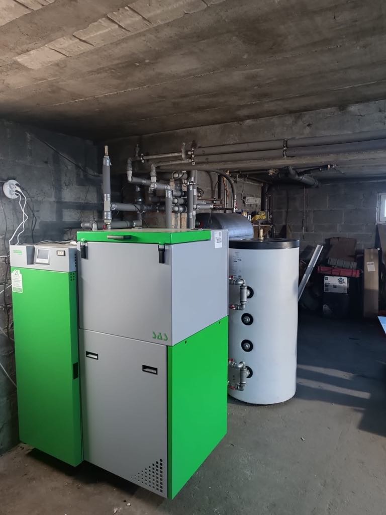 Instalacja kotła na pellet w Rachcinku. Kocioł SAS BIO EFFECT O MOCY 14 KW