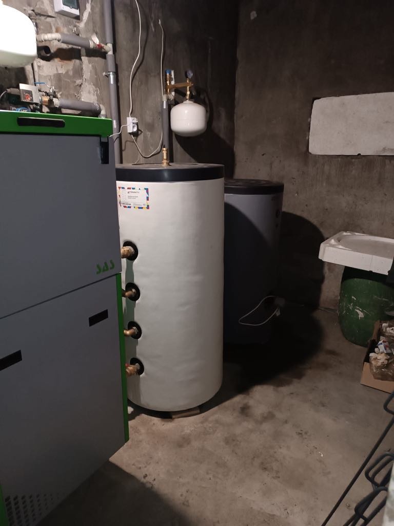 Instalacja kotła na pellet w Baranach. Kocioł SAS BIO EFFECT O MOCY 12 KW