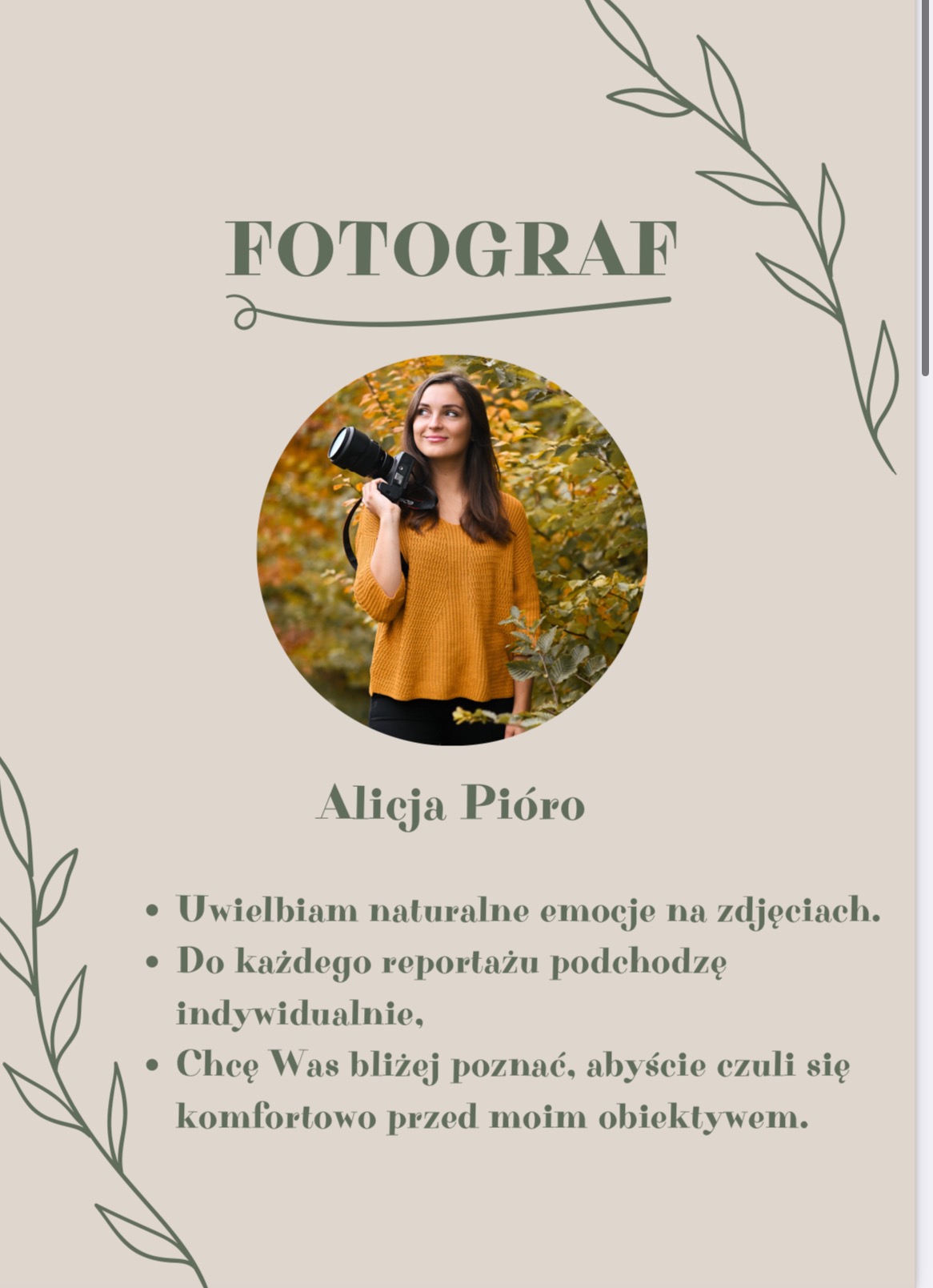 Portret kobiety z aparatem fotograficznym na tle jesiennych liści, otoczony dekoracyjnymi elementami graficznymi i tekstem 'Fotograf Alicja Pióro'.