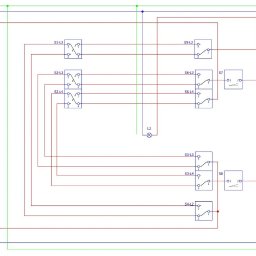 JAVA Architekci - Schemat elektryczny z przełącznikami, symbolami obwodów i połączeniami przewodów przedstawiony na białym tle.