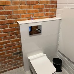 Toaleta w gabinecie. 