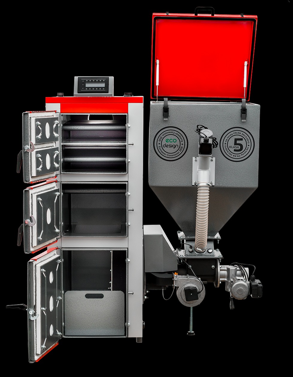 Nowoczesny piec na paliwo stałe z otwartymi drzwiczkami i zasobnikiem, prezentujący wnętrze i mechanizm podawania paliwa. Widoczne oznaczenia klasy energetycznej.