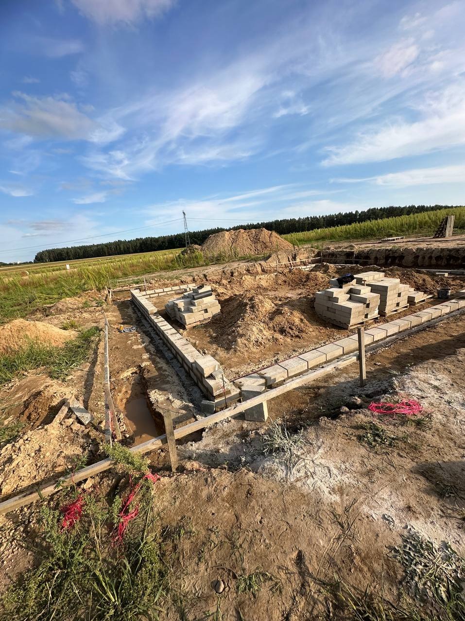 Proces budowy jednorodnego domu parterowego