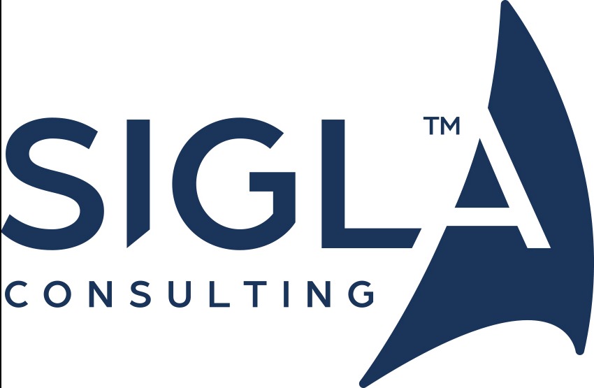 Logo firmy SIGLA Consulting w kolorze granatowym na białym tle, z abstrakcyjnym symbolem w kształcie żagla.