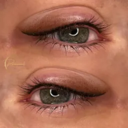 Zbliżenie na parę oczu z permanentnym brązowym eyelinerem, widoczne długie rzęsy i zielone tęczówki, na lewym oku widoczny znak wodny.