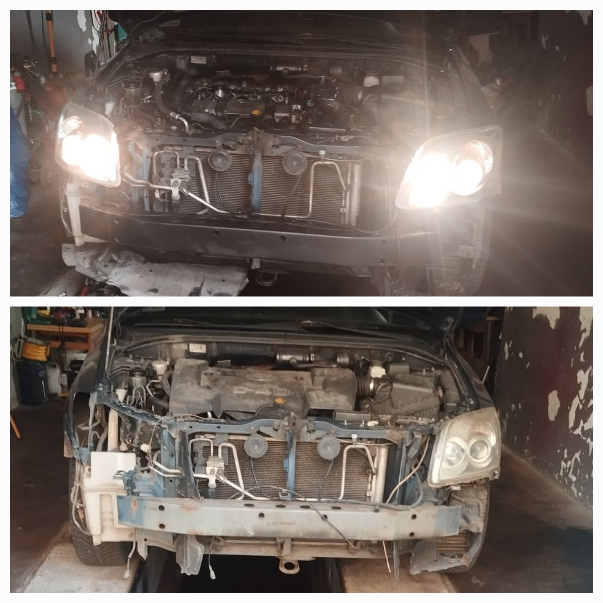 Dwa ujęcia tego samego samochodu z otwartą maską podczas naprawy w warsztacie, widoczne elementy silnika i przedniego panelu, z włączonymi światłami w górnej części zdjęcia.