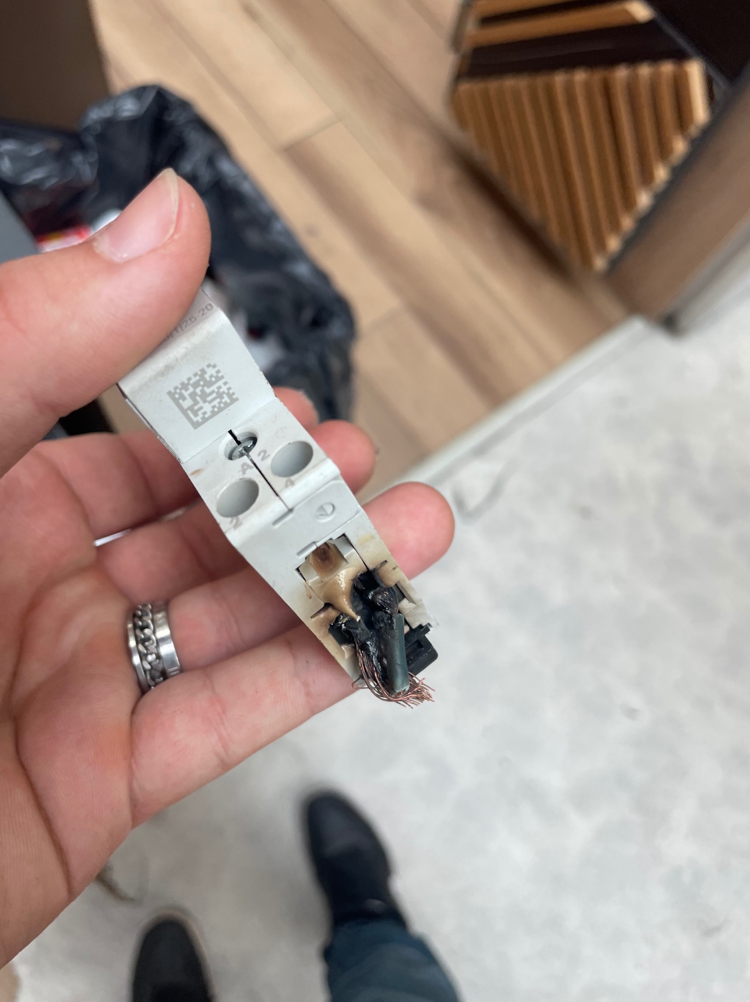 Spalenie wyłącznika